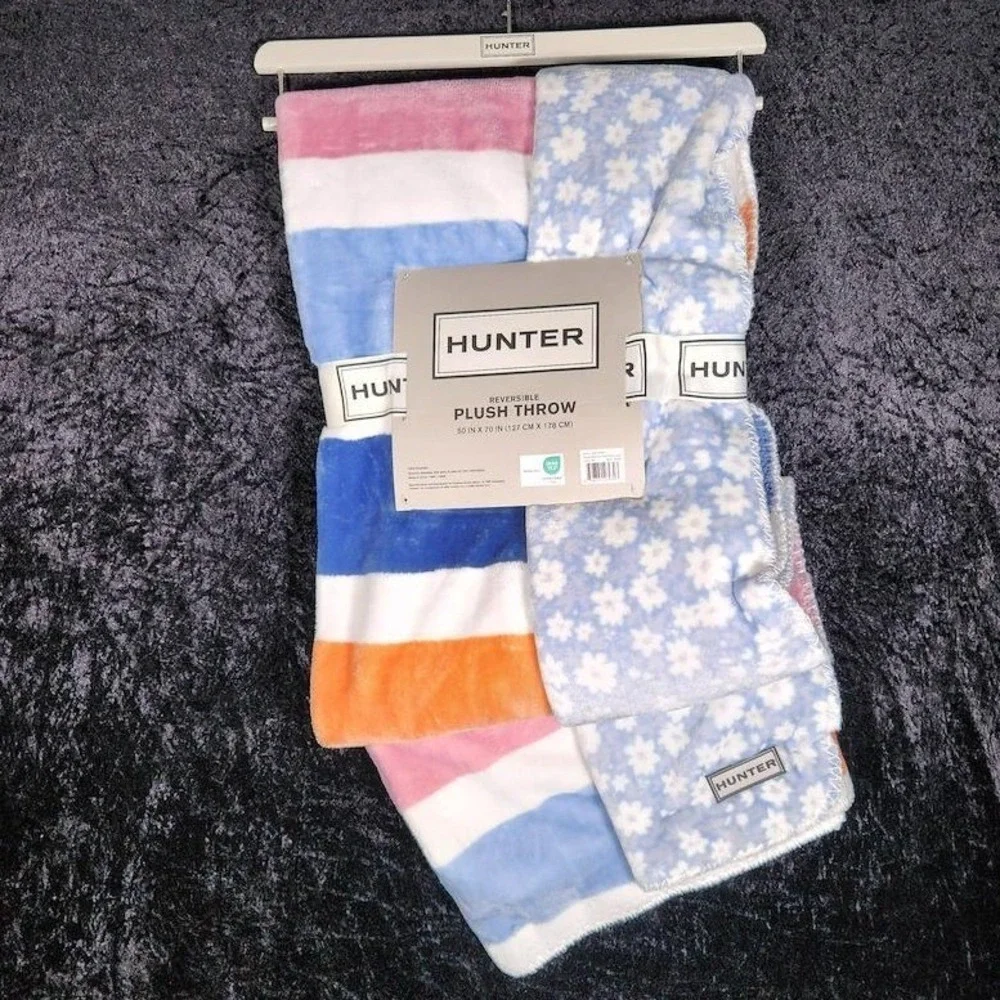 Hunter Reversible Plush Throw Blanket Blue Floral Multi Color Stripe 50x70 NEW